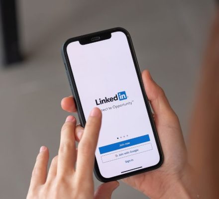 Why do I Need to Buy Linkedin Accounts?